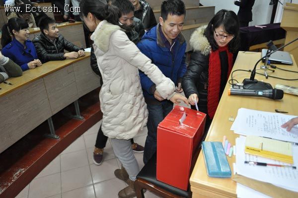 ��28��ѧ���ỻ��ѡ��Բ����Ļ